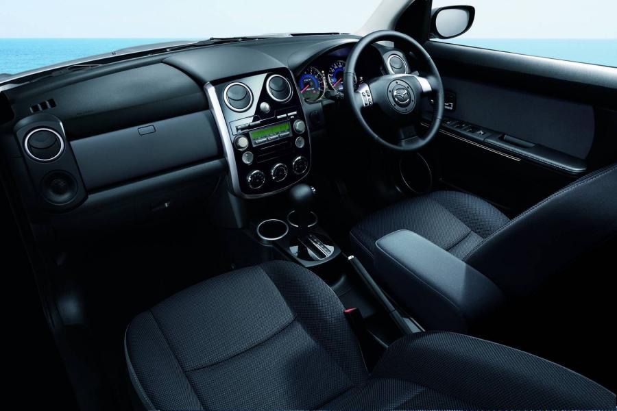  Mazda Verisa 2012 года  (JP) (фото 4 из 4)